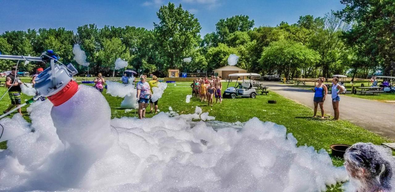 Sandusky Koa Holiday Campground Hotel Buitenkant foto