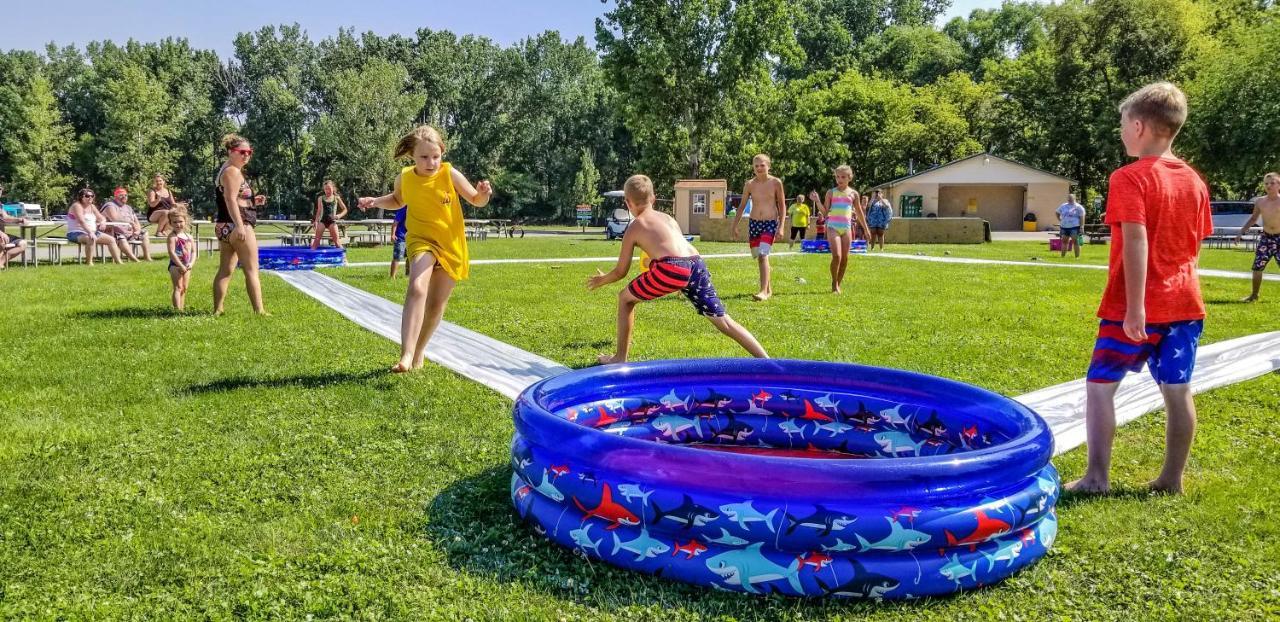 Sandusky Koa Holiday Campground Hotel Buitenkant foto
