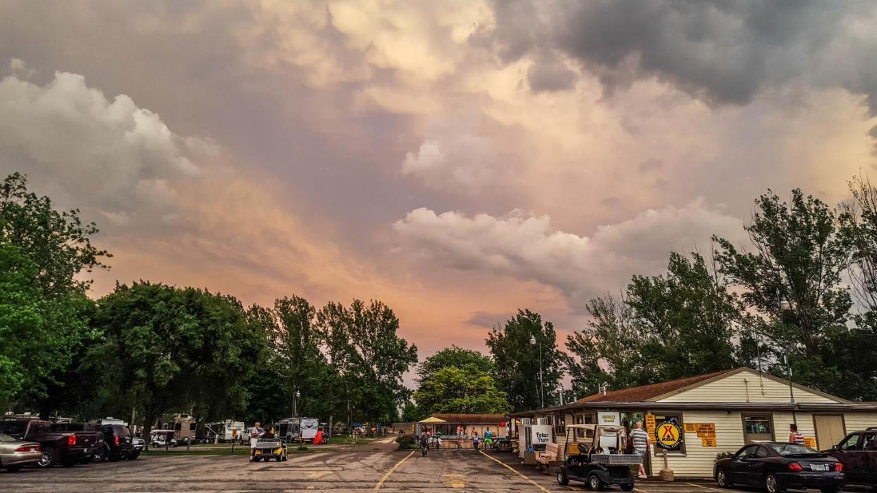 Sandusky Koa Holiday Campground Hotel Buitenkant foto